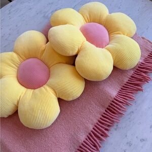 Wool Pink Throw Blanket and Yellow/Pink Flower Cushions